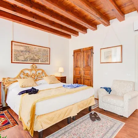 Master Venice Apartments-3